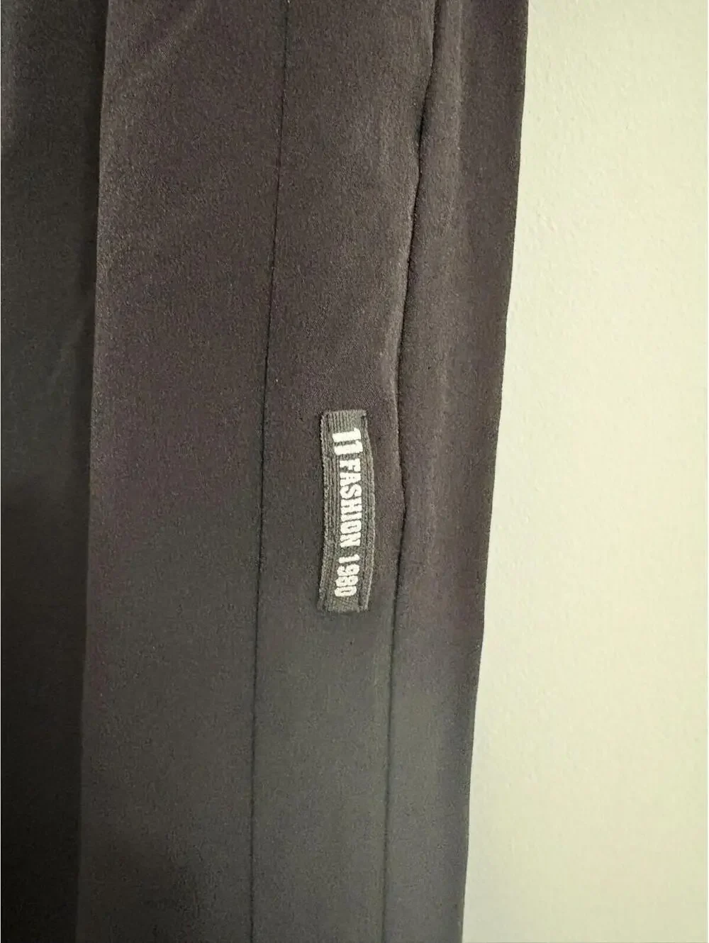 Typhoon NWOT Women's Pull On Joggers Pants Black Size M Lightweight Pockets - Picture 2 of 8